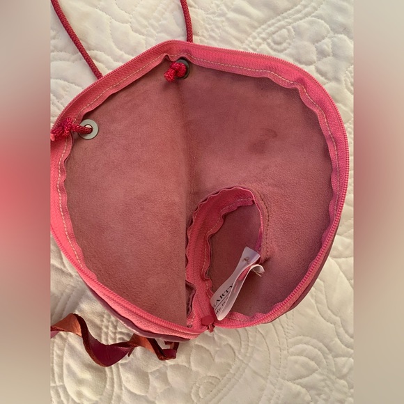 Carol Hearty statement purse - Picture 4 of 8